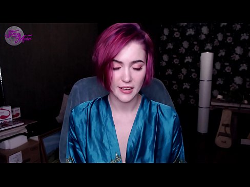 ❤️ 用英語從俄羅斯女孩手淫的指導 色情視頻 在我們 ️❤