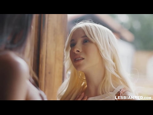 ❤️ 幾個月後女孩回家，最後吃了她繼母的陰部 色情視頻 在我們 ️❤